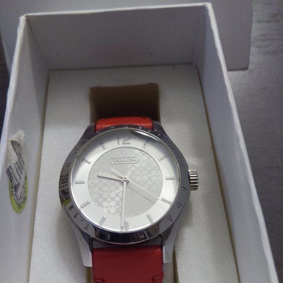 Watch - Picture 1 of 1